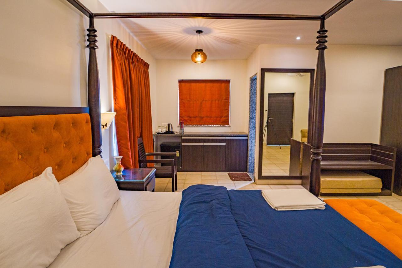 Marine Studios Le Pension Candolim Exterior photo