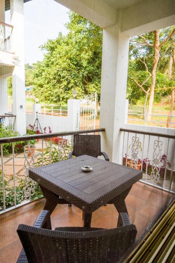 Marine Studios Le Pension Candolim Exterior photo