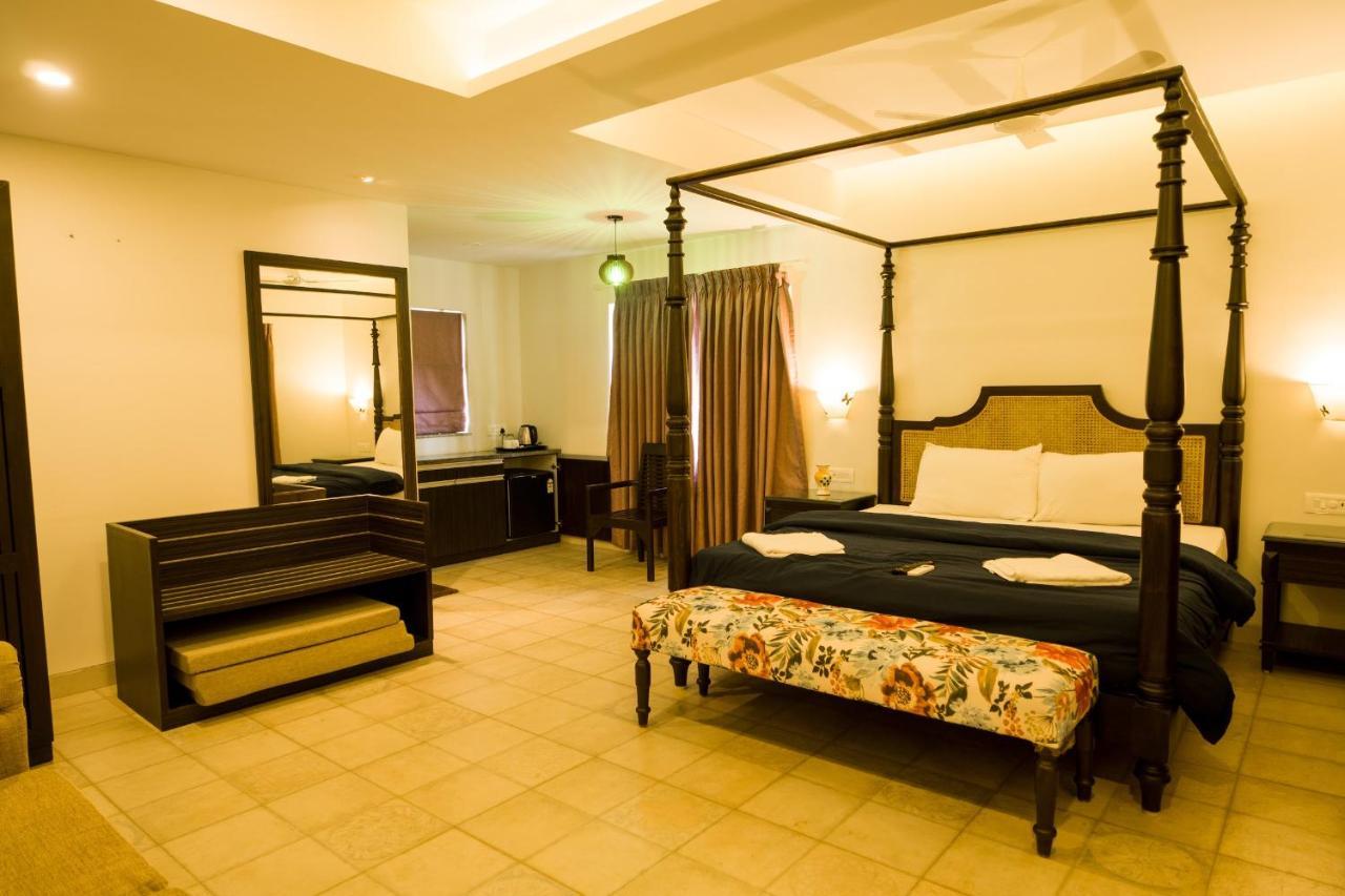 Marine Studios Le Pension Candolim Exterior photo