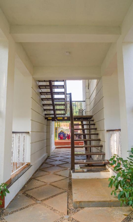 Marine Studios Le Pension Candolim Exterior photo