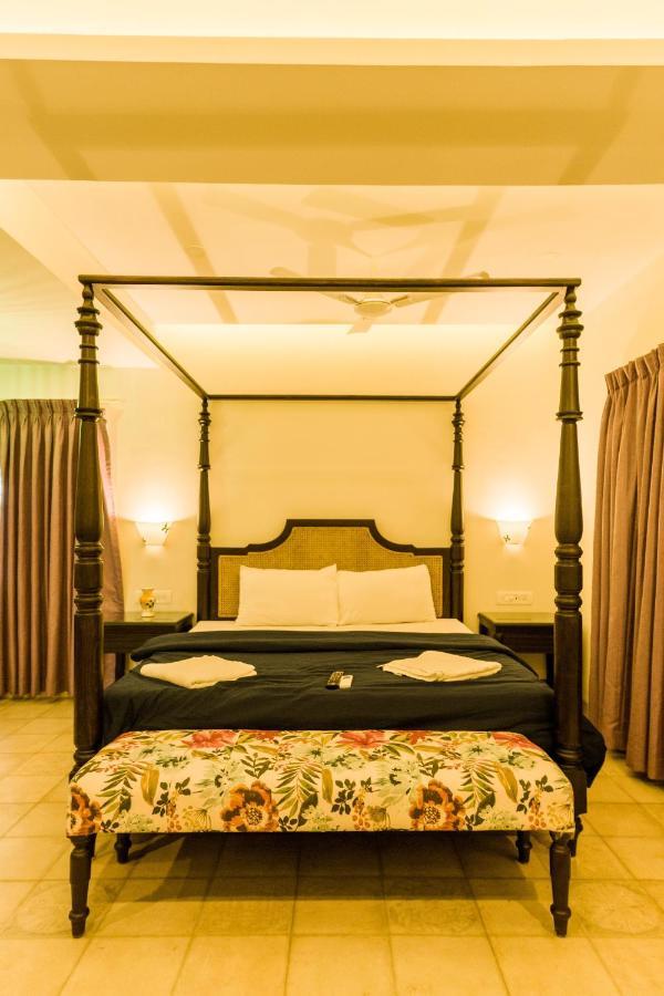 Marine Studios Le Pension Candolim Exterior photo